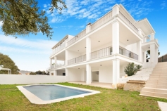 Halfvrijstaande villa Marbella East € 980.000,-