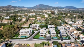 Villa East Estepona € 1.530.000,-